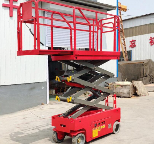 玛多移动剪叉式升降机